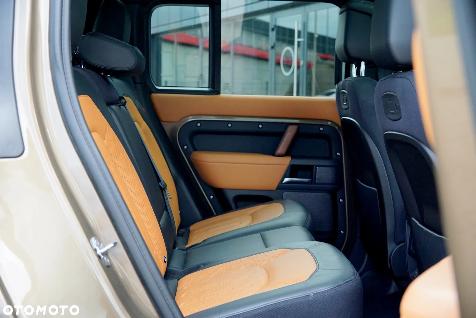 Land Rover Defender 110 P400 X - 25
