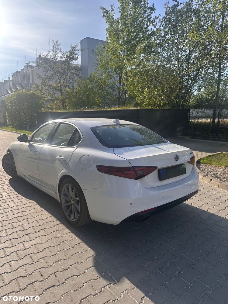 Alfa Romeo Giulia 2.0 Turbo - 5