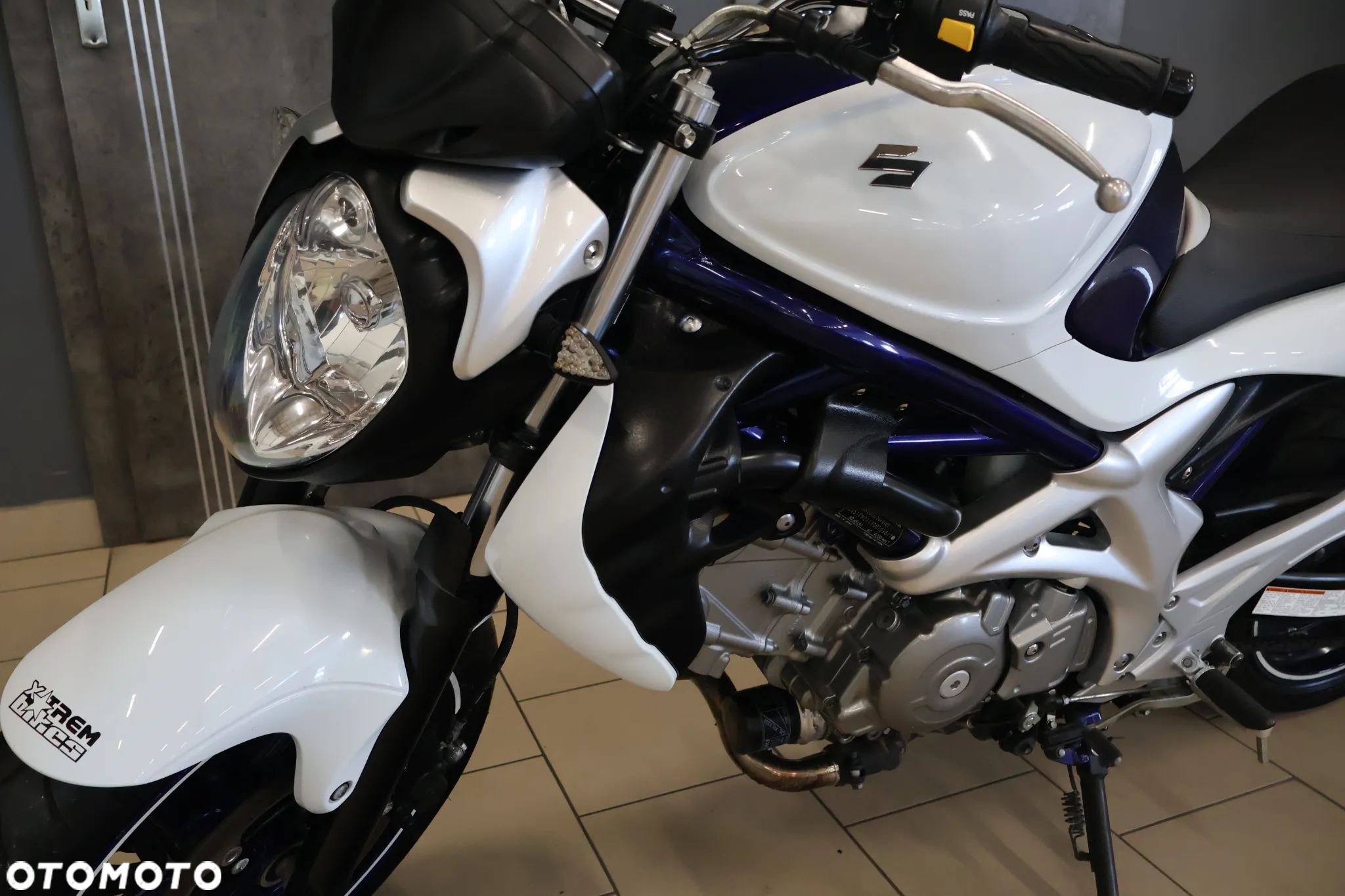 Suzuki Gladius - 24