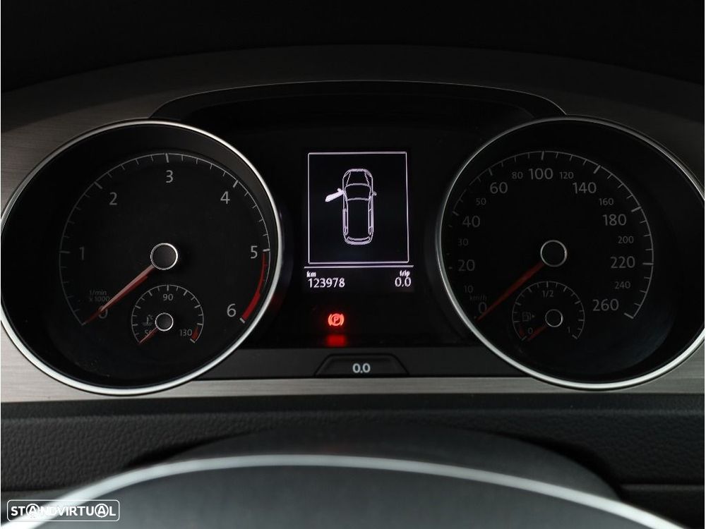 VW Golf Variant 1.6 TDi BlueMotion Confortline - 22