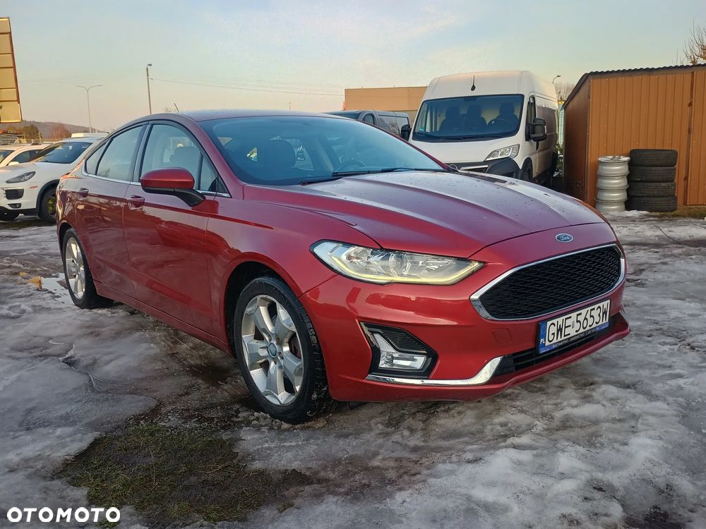 Ford Fusion - 16