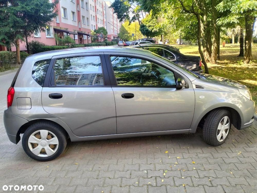 Chevrolet Aveo 1.2 16V Base - 6