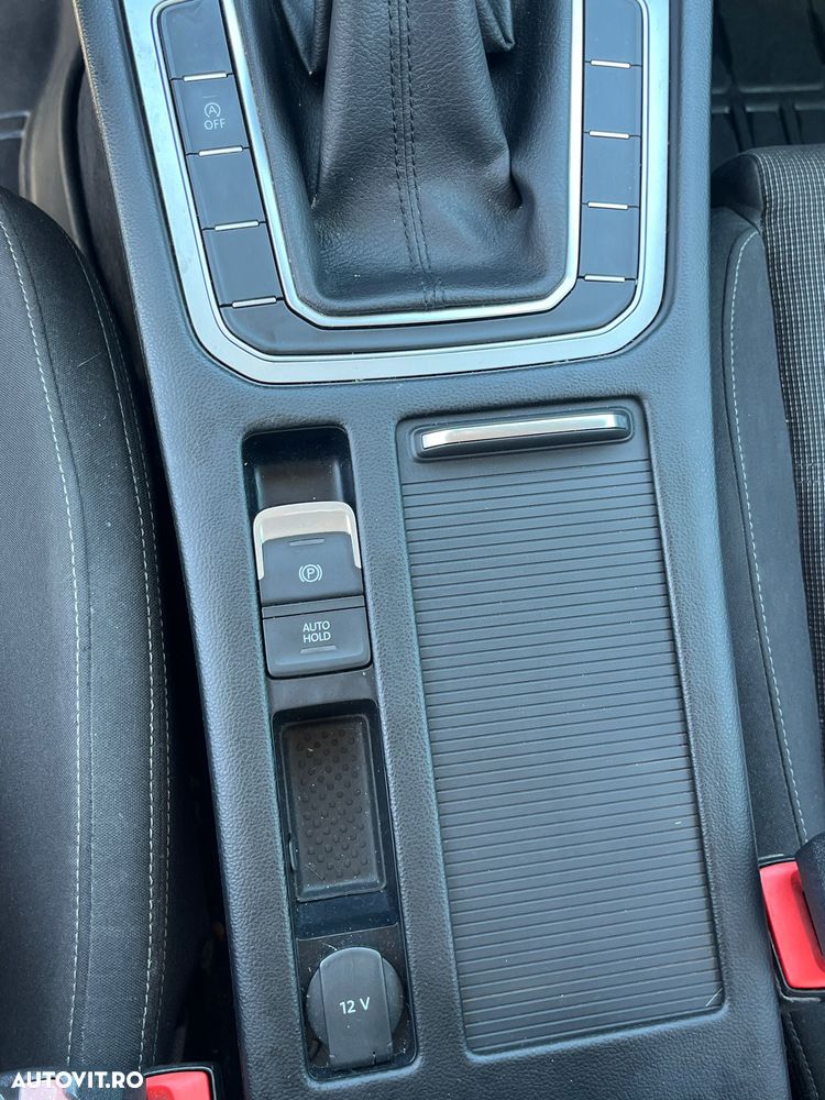Volkswagen Passat 2.0 TDI Comfortline - 16
