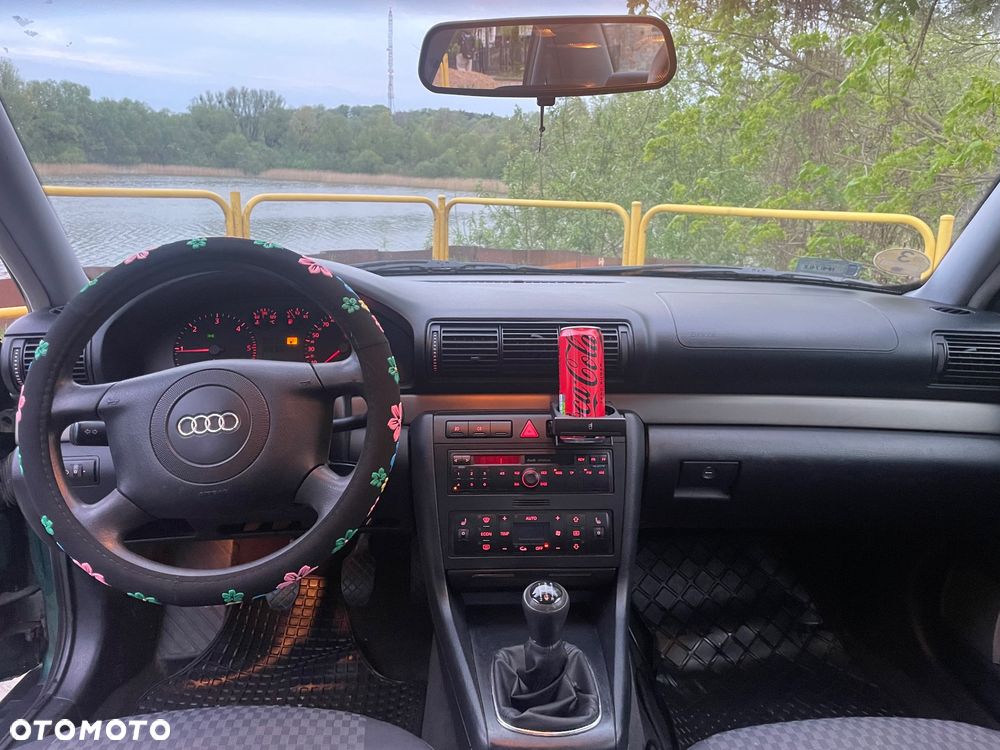 Audi A4 Limousine - 2