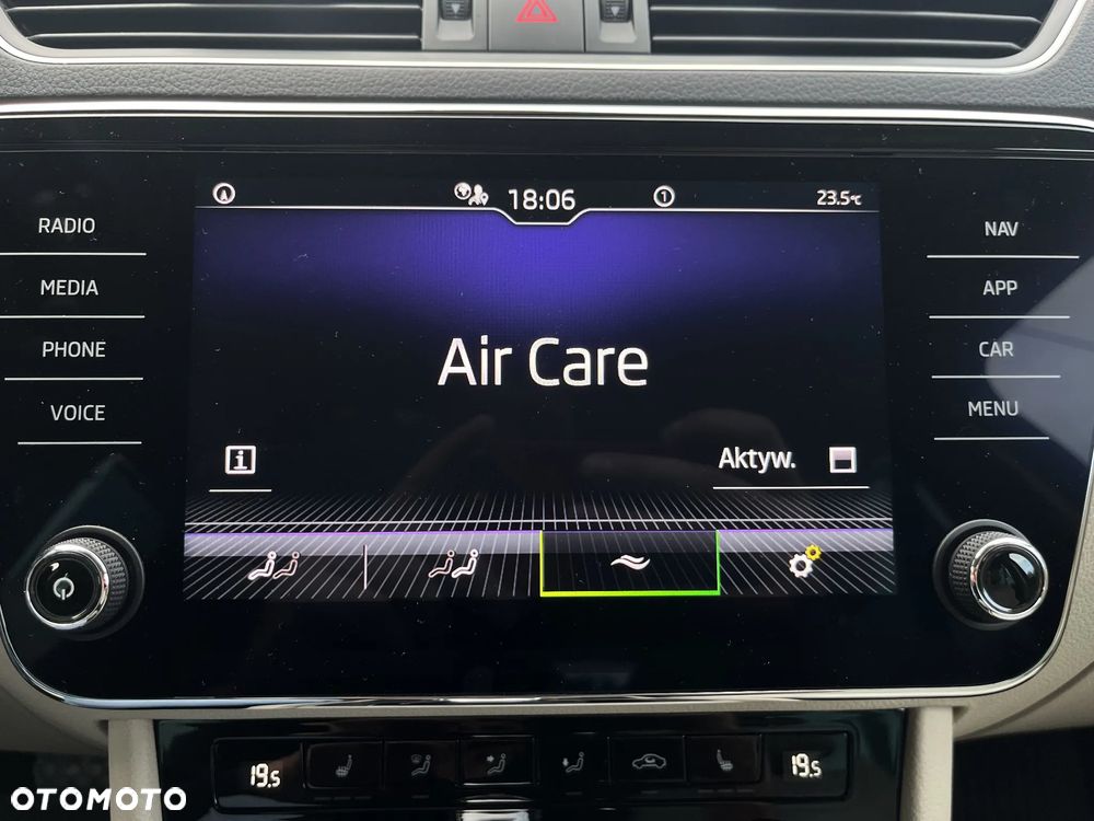 Skoda Superb 2.0 TSI Style DSG - 36