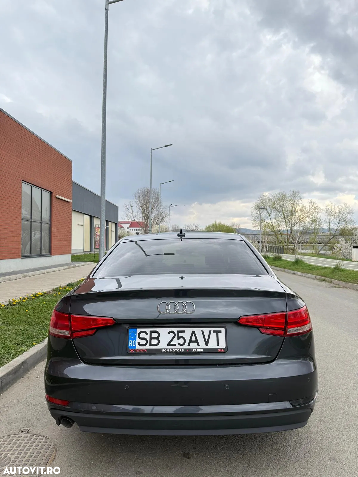 Audi A4 2.0 TDI S tronic - 3