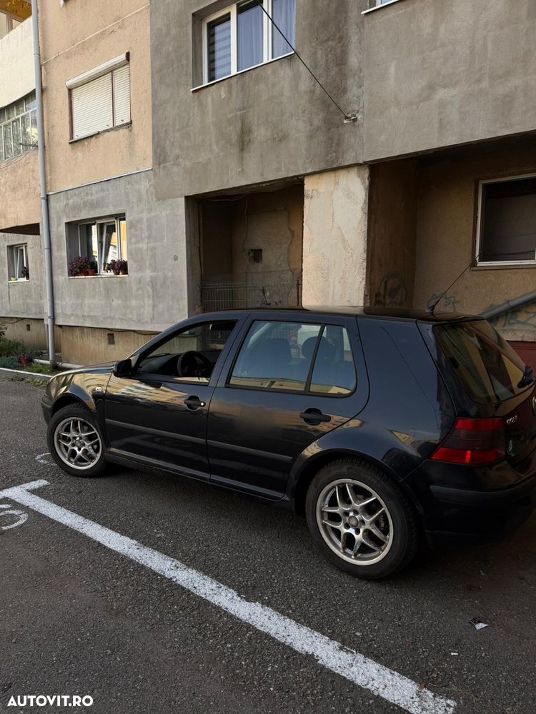 Volkswagen Golf 1.4 - 4