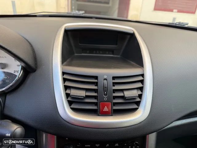 Peugeot 207 SW 1.4 Trendy - 23