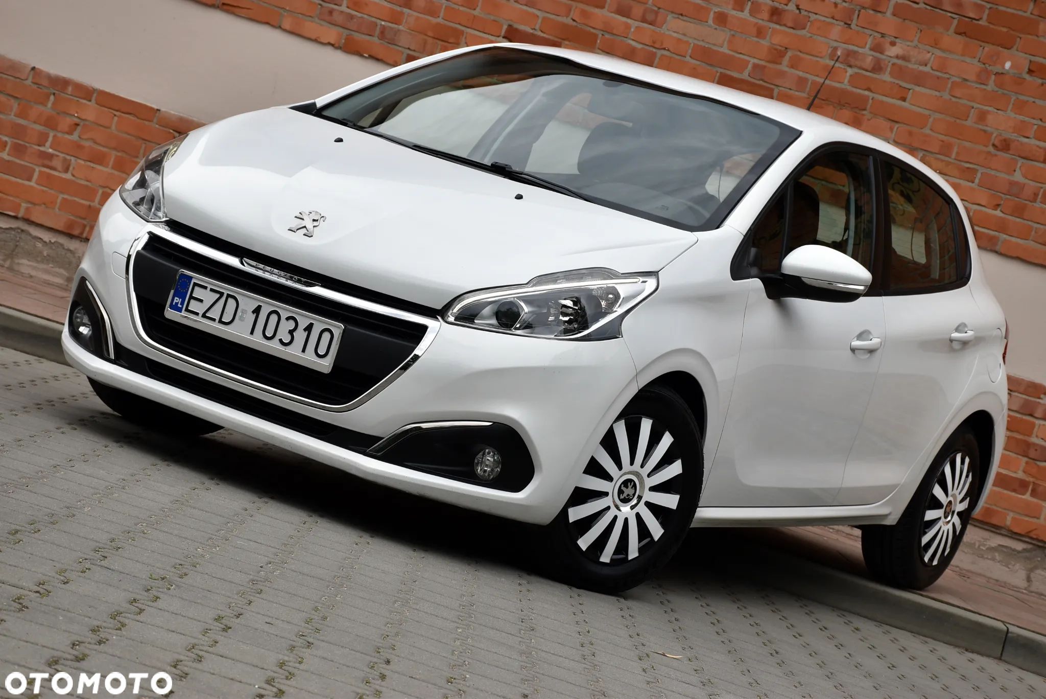Peugeot 208 1.6 BlueHDi Active - 1