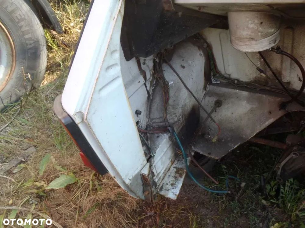 błotnik poszycie okular lampy tył ściana karoseria buda 126p maluch FL ST 89R - 1