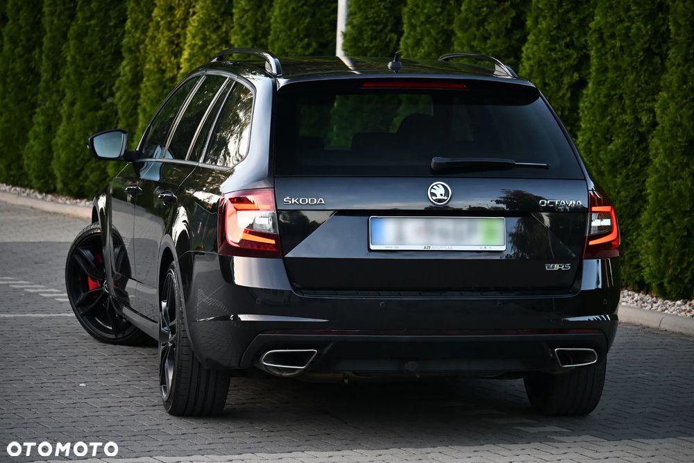Skoda Octavia 2.0 TSI RS DSG - 11