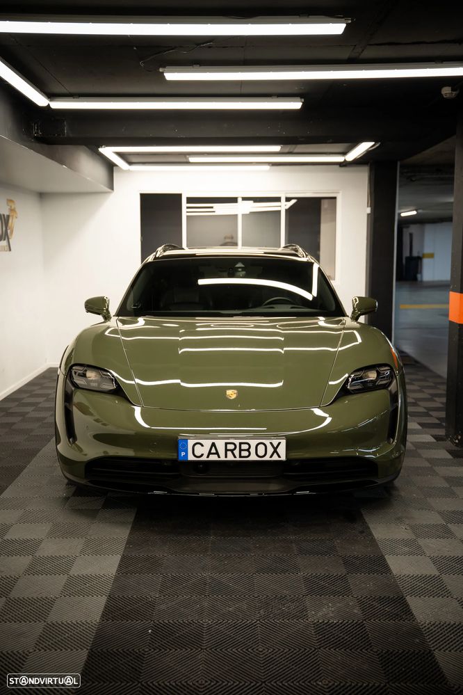 Porsche Taycan Cross Turismo 4 - 3