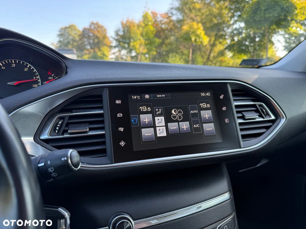 Peugeot 308 2.0 Blue HDi Allure S&S - 19