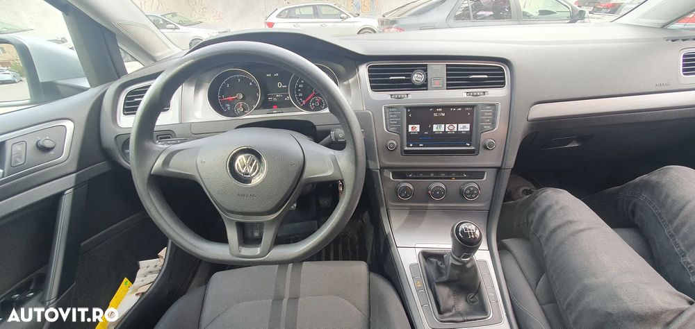 Volkswagen Golf 1.6 TDI DPF Style - 6