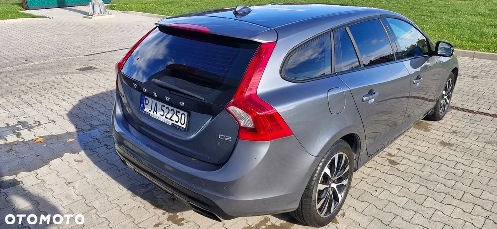 Volvo V60 D2 Geartronic Kinetic - 6