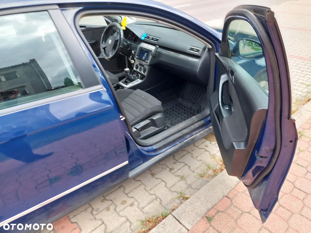 Volkswagen Passat 2.0 TDI DPF Comfortline - 4