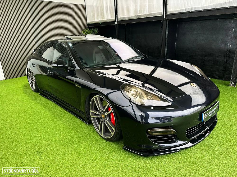 Porsche Panamera Turbo PDK - 3