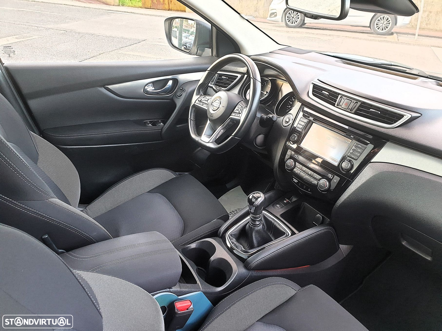 Nissan Qashqai 1.5 dCi N-Connecta Led - 29