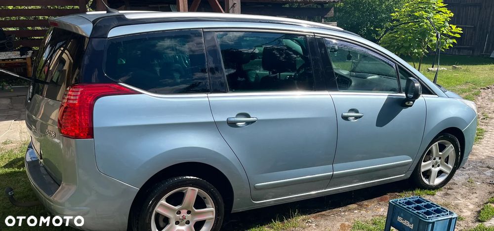 Peugeot 5008 2.0 HDi Premium + - 2