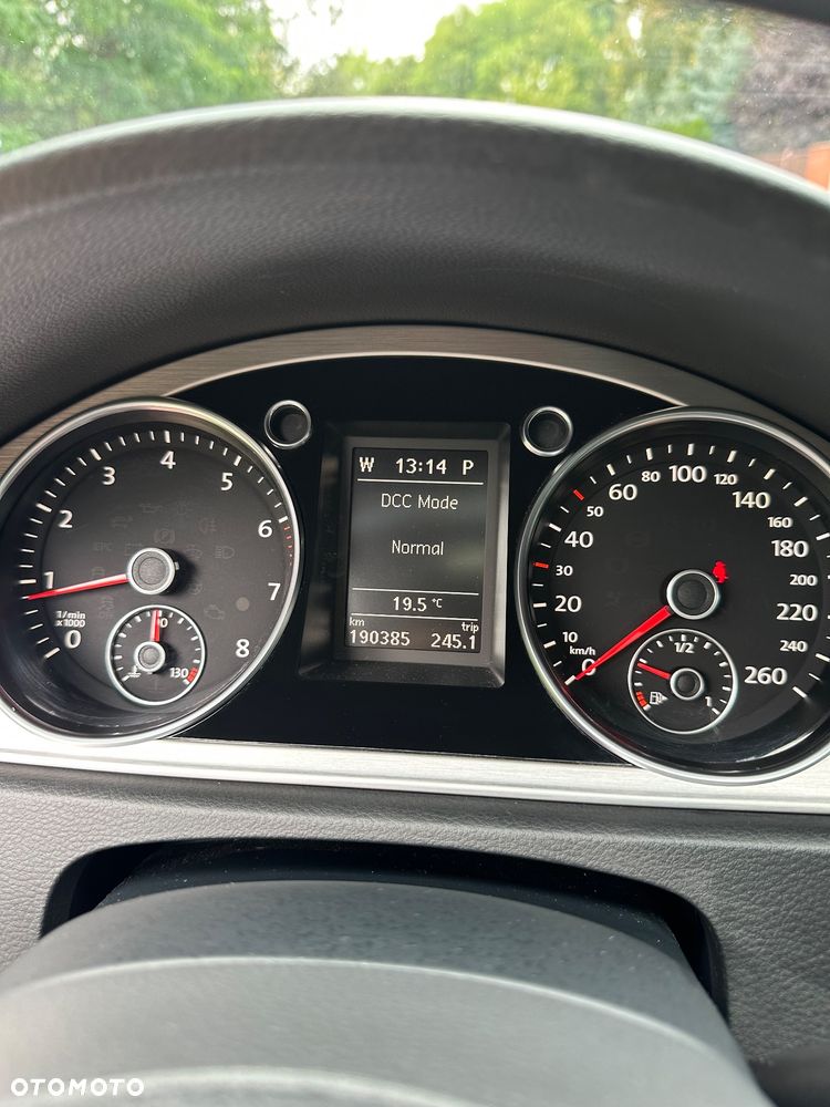 Volkswagen Passat 2.0 TSI Highline DSG - 23