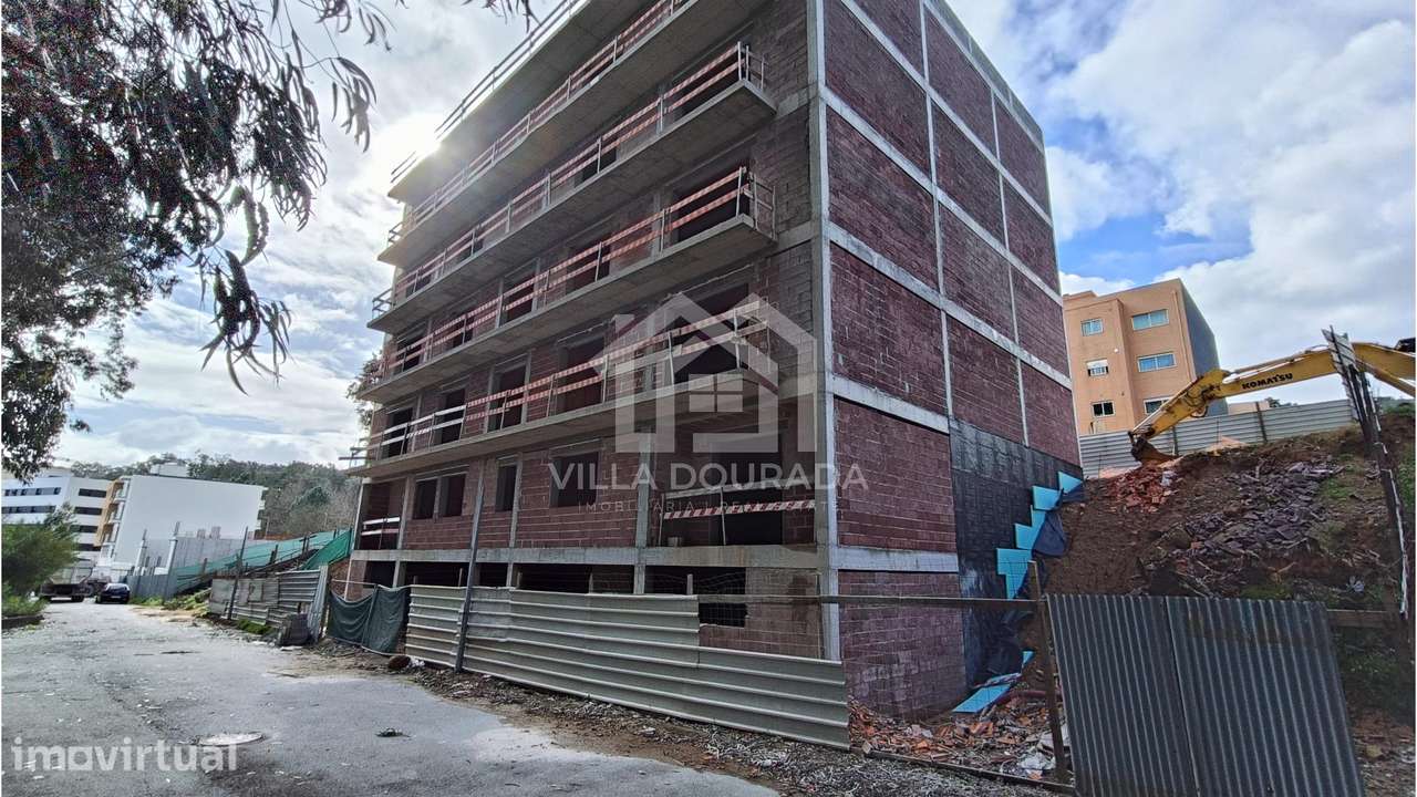 Apartamento T1+1 em Canelas - Grande imagem: 2/9