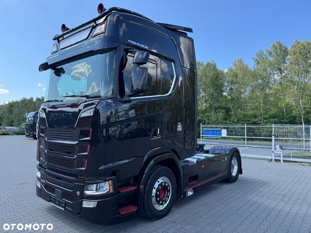 Scania S 590 V8 BOGATA WERSJA 6 PODUSZEK - 2