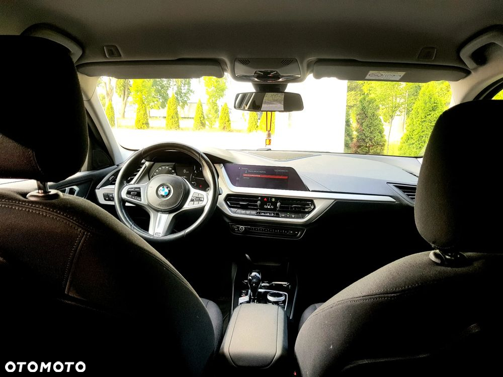BMW Seria 1 118i - 11