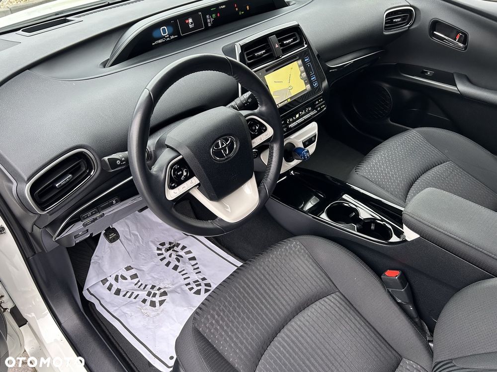Toyota Prius Hybrid Comfort - 29