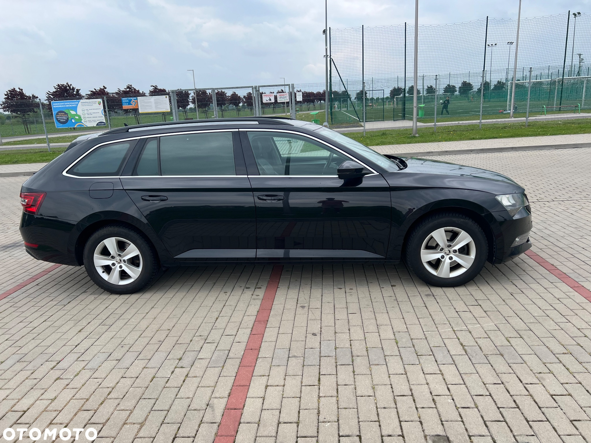 Skoda Superb 2.0 TDI Active DSG - 2