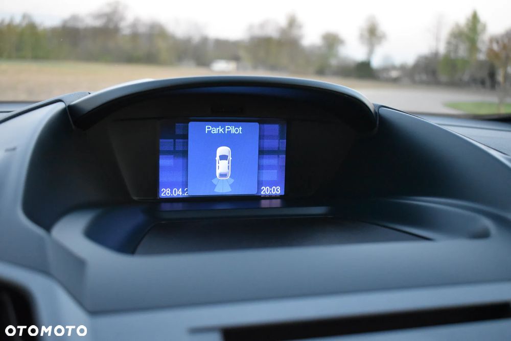 Ford C-MAX 1.6 Ti-VCT Champions Edition - 38