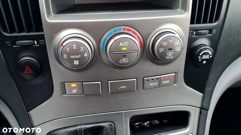 Hyundai H-1 2.5 CRDi Travel Family - 21