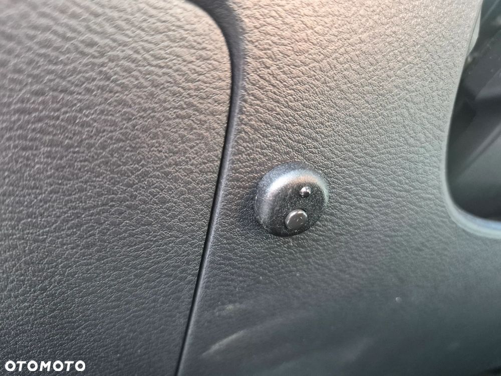 Nissan Qashqai 1.3 DIG-T MHEV N-Connecta Xtronic - 22