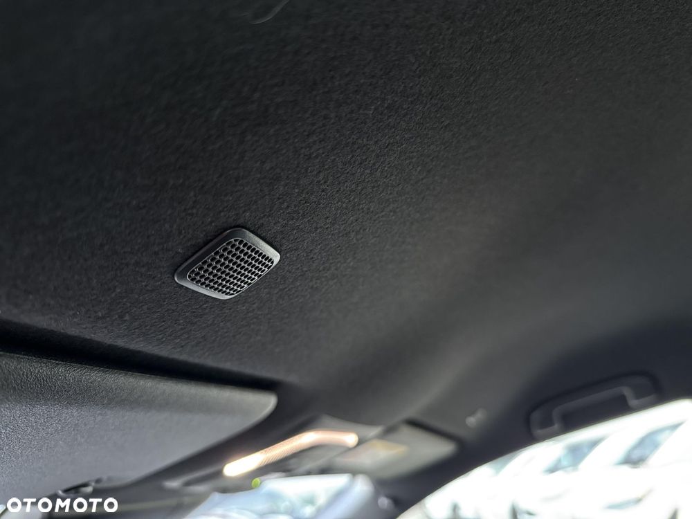 Toyota Corolla Cross 1.8 Hybrid Comfort - 28