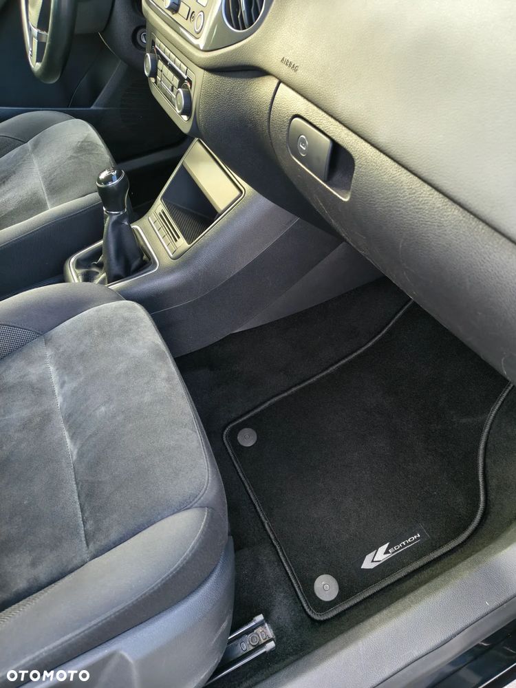 Volkswagen Tiguan - 24