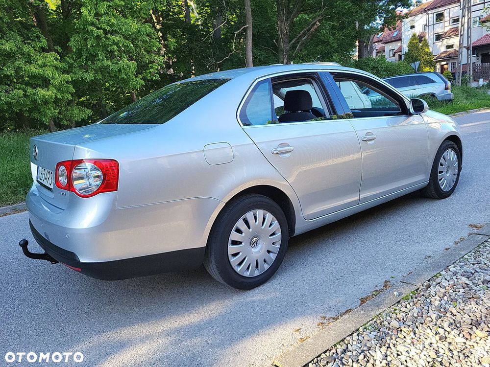 Volkswagen Jetta 1.9 TDI Comfortline - 3