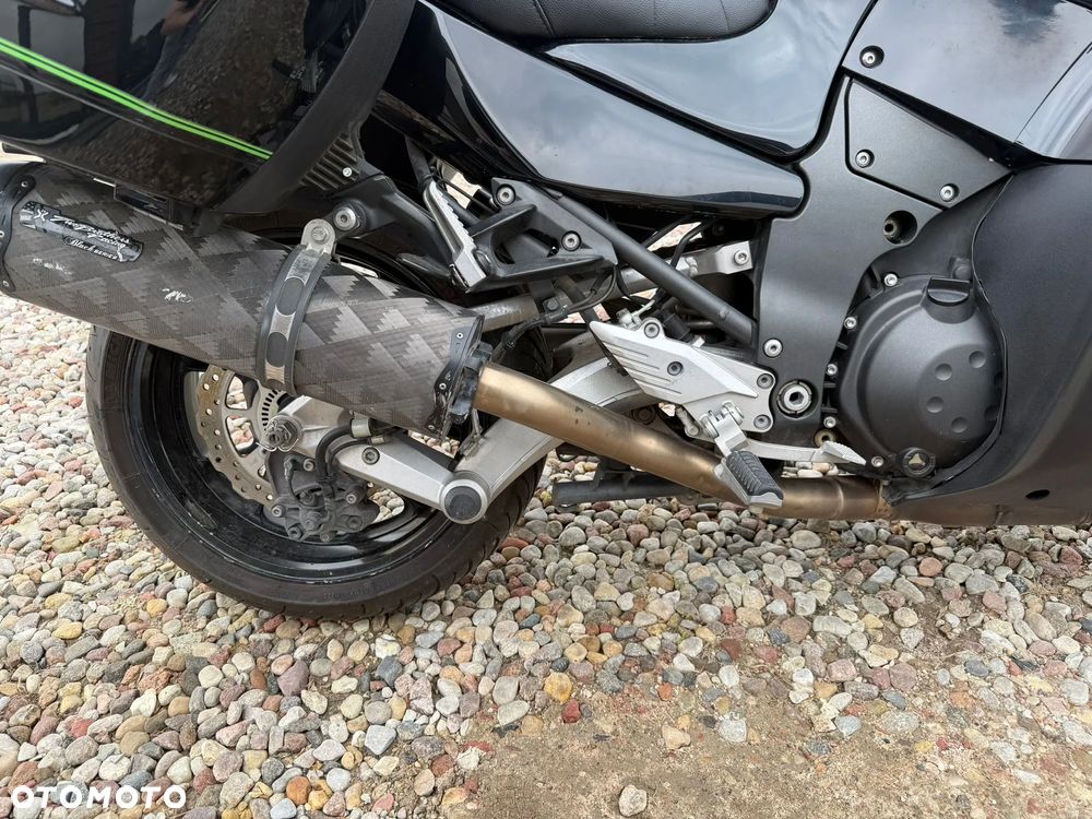 Kawasaki GTR - 13