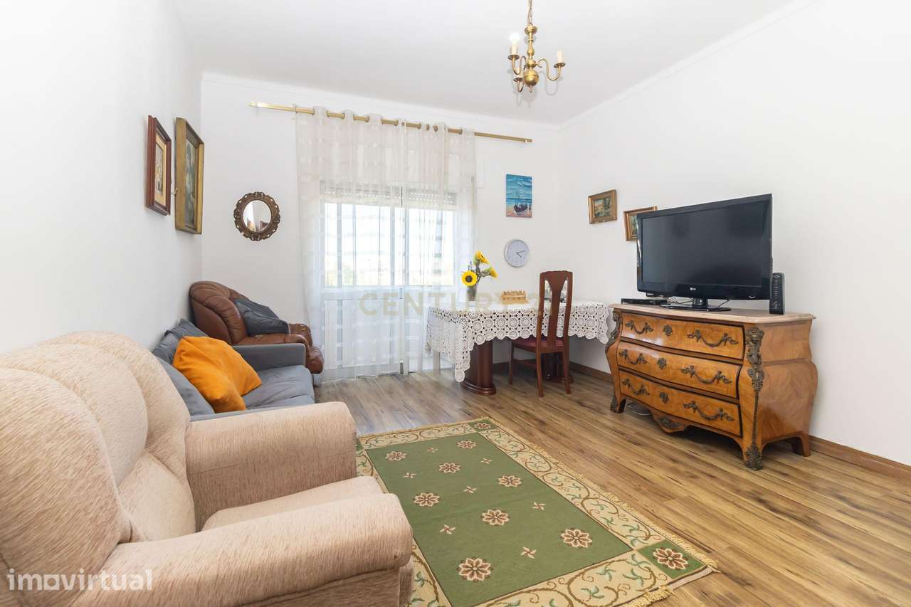 Apartamento T2 | Luminosidade, funcionalidade e bons acessos