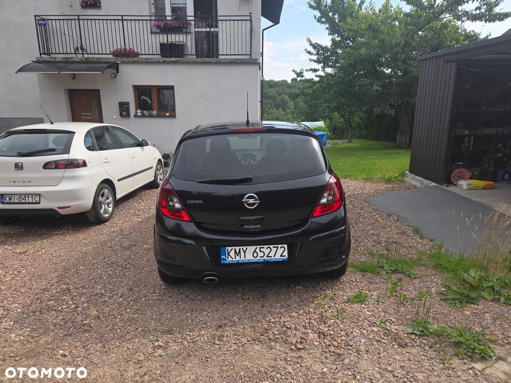 Opel Corsa 1.2 16V Cosmo - 9