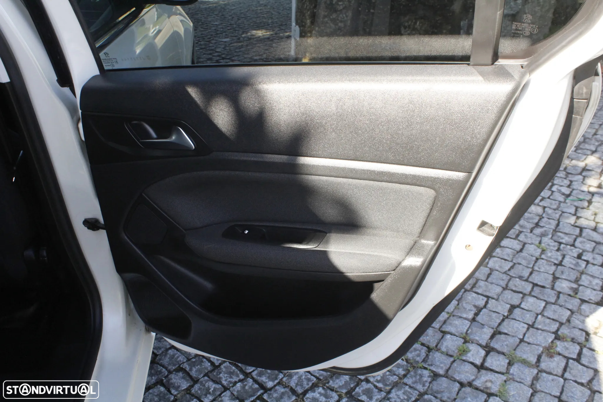 Peugeot 308 1.5 BlueHDi Allure Pack EAT8 - 22