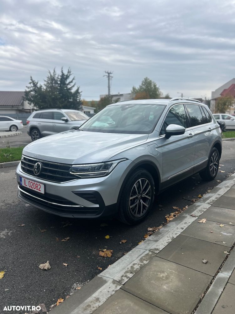Volkswagen Tiguan - 10