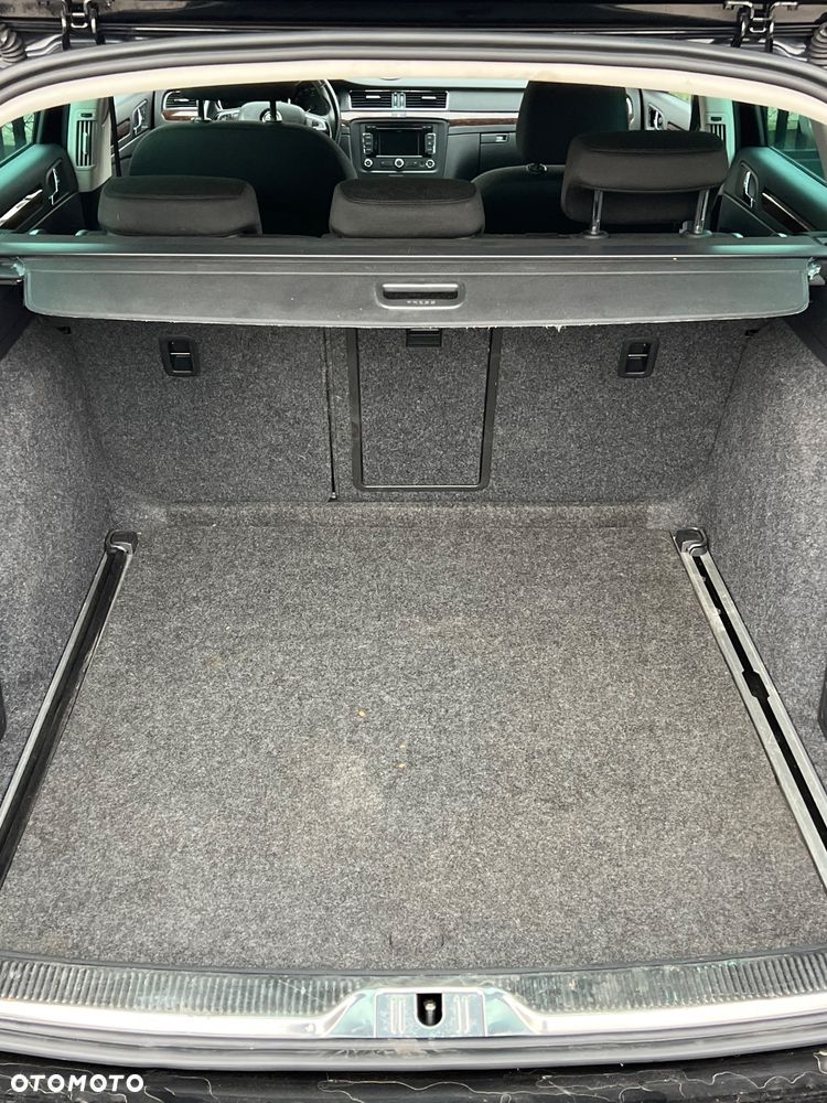 Skoda Superb 2.0 TDI 4x4 Elegance Outdoor DSG - 16