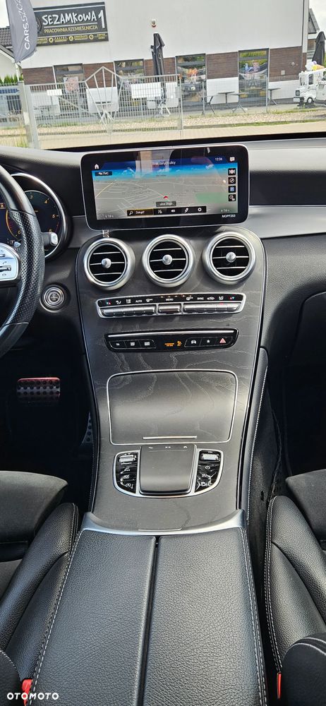 Mercedes-Benz GLC 220 d 4Matic 9G-TRONIC AMG Line - 17