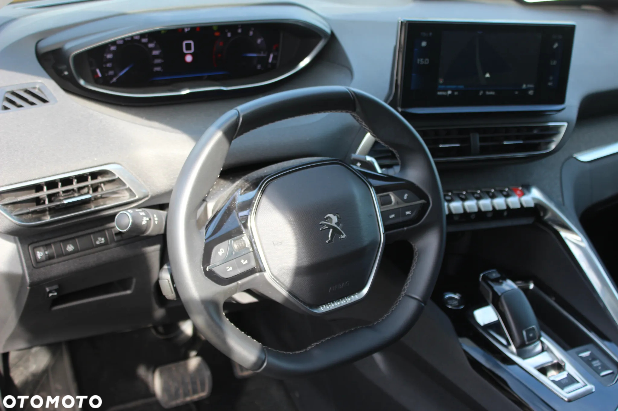Peugeot 3008 1.2 PureTech Allure S&S EAT8 - 14