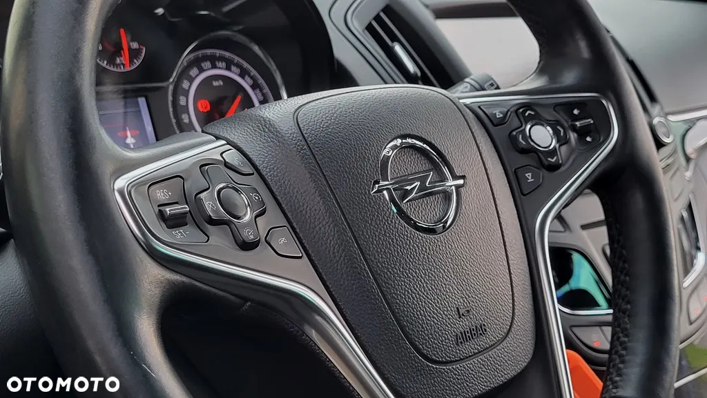 Opel Insignia 2.0 CDTI Cosmo 4x4 S&S - 19