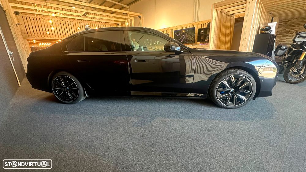 BMW 750 750e xDrive Pack Desportivo M Pro - 4