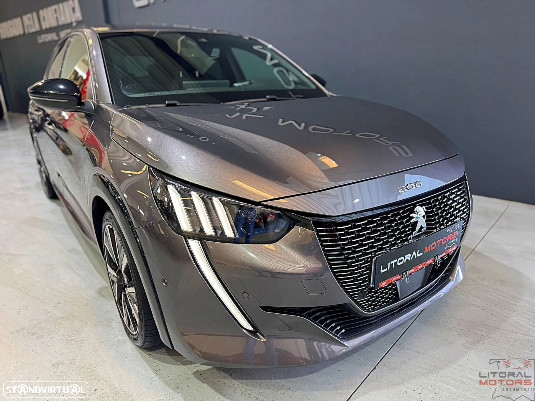 Peugeot 208 1.2 PureTech GT EAT8 - 3