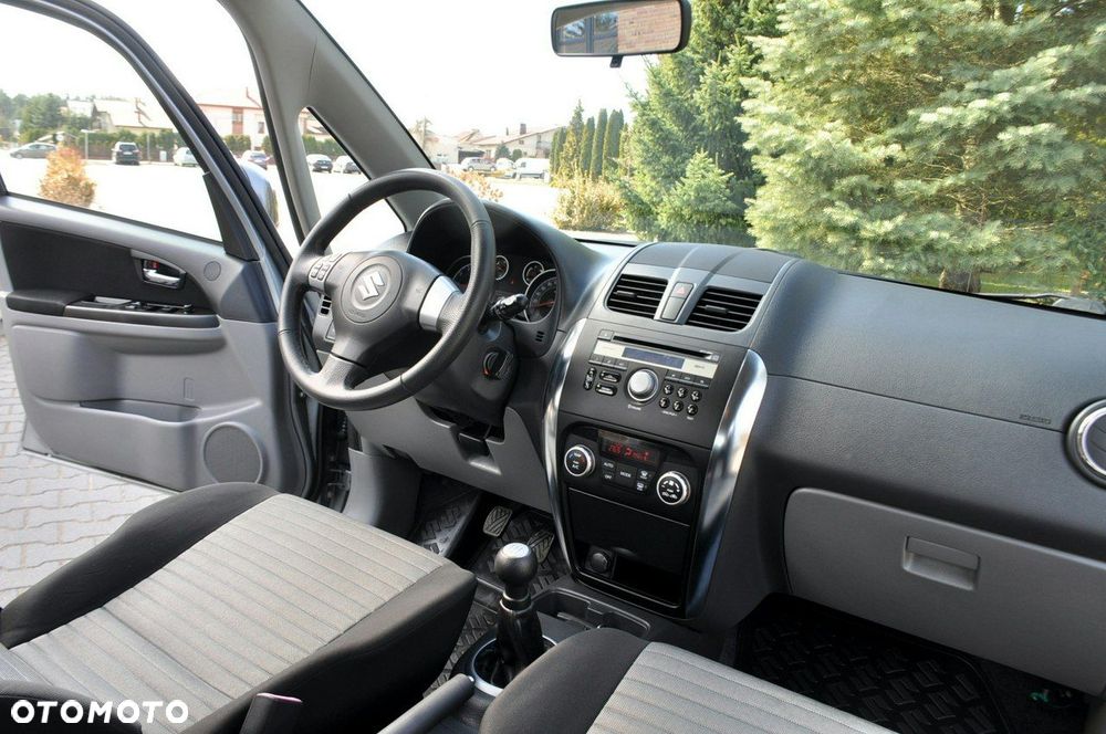 Suzuki SX4 - 25