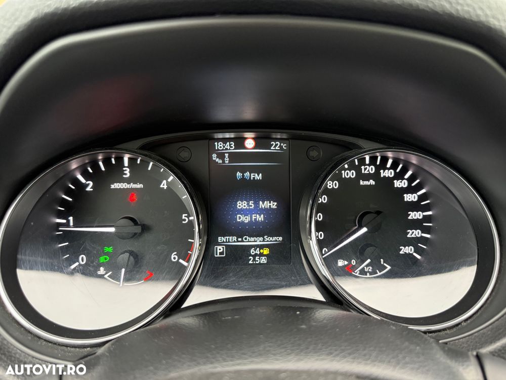 Nissan Qashqai 1.6 DCI Xtronic TEKNA - 12