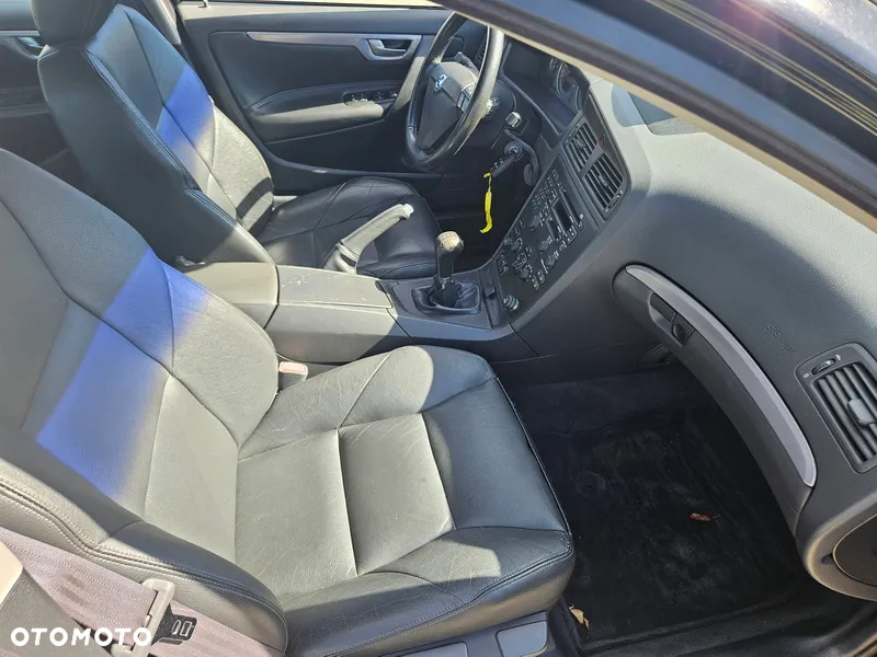 Volvo S60 2.4 D5 - 8