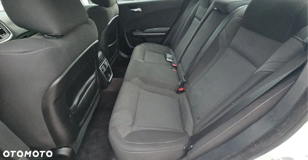Dodge Charger 3.6 GT - 10